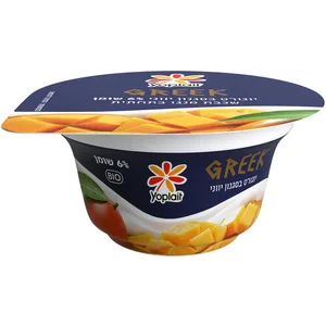 יוגורט בסגנון יווני עם מנגו