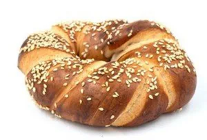 בייגלה רומני עם שומשום